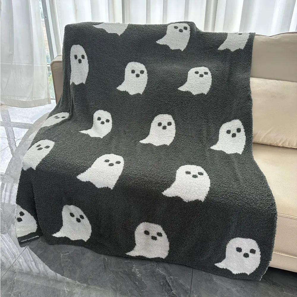 Half Velvet Ghost Blanket Knitted